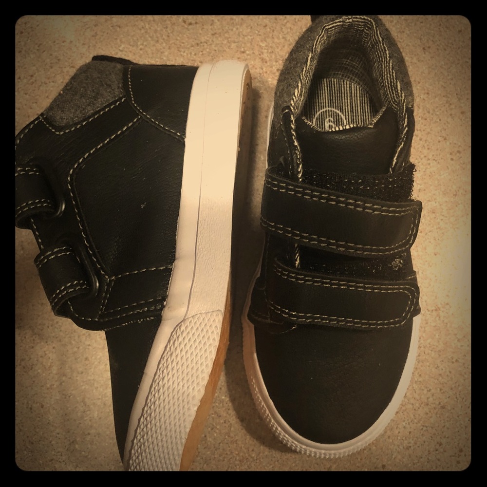 🖤Toddler sneaks NIB🖤